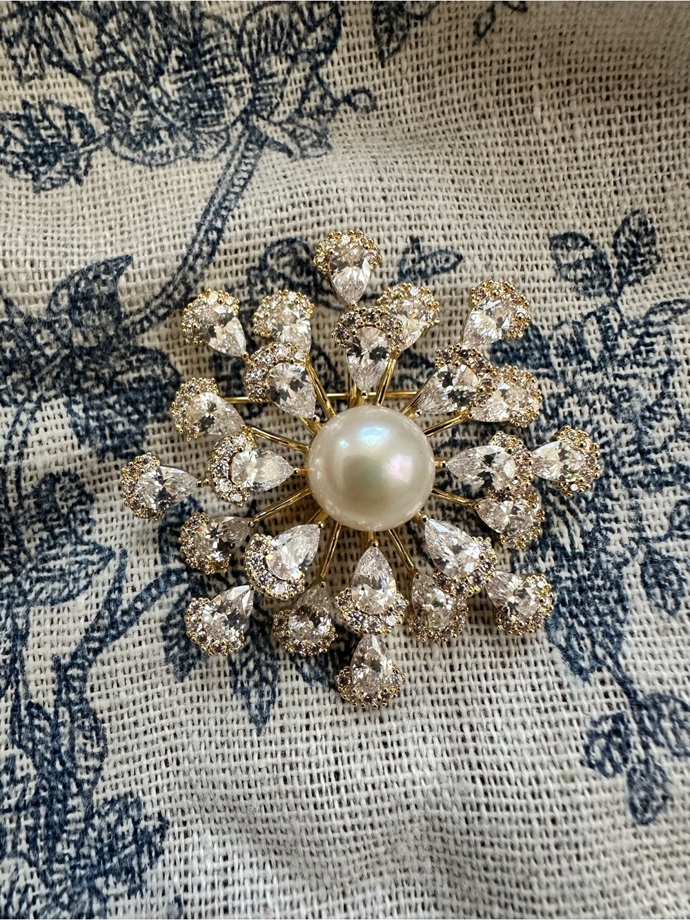 Gold-Tone Pearl and Crystal Burst Brooch - Gold, White